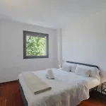 Carlemany Con Tres Dobles Appartement