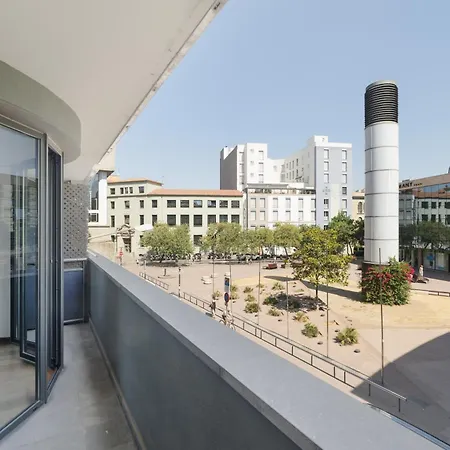 Apartman Carlemany Con Tres Dobles