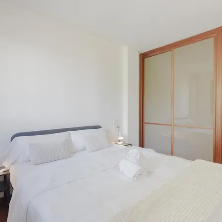 Carlemany Con Tres Dobles Apartman Girona
