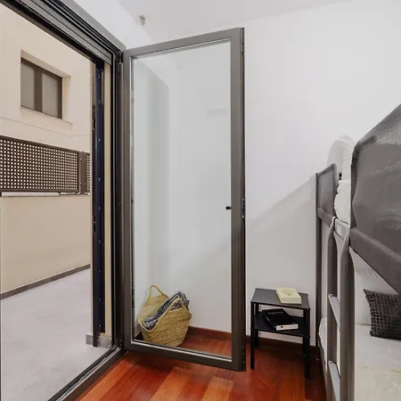 Apartman Carlemany Con Tres Dobles