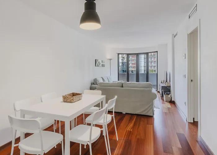 Lägenhet Carlemany Con Tres Dobles *