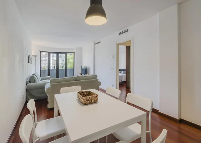 Carlemany Con Tres Dobles شقة *