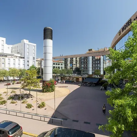 Carlemany Con Tres Dobles Apartament